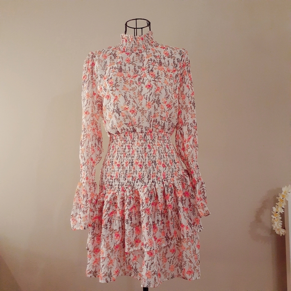 Smocked floral dress - Picture 4 of 5